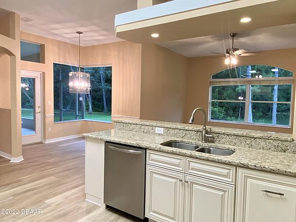 4th image of 6440 Longlake Dr