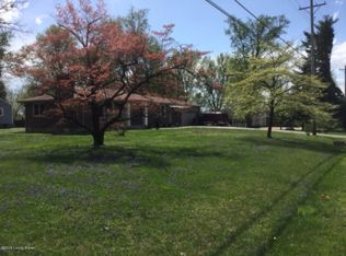 7212 Woodhaven Rd, Louisville, KY 40291