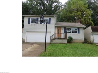 1020 Francis Ave, Cuyahoga Falls, OH 44221