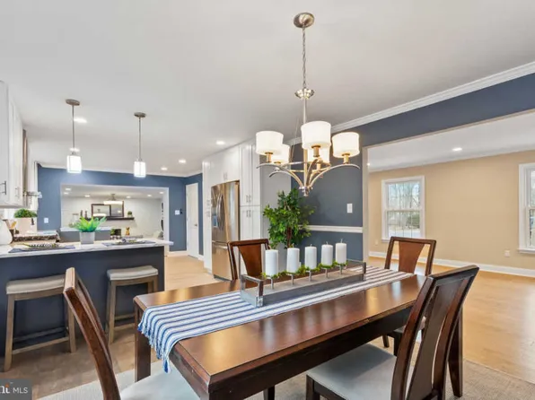 10 Brookfield Ave, Marlton, NJ 08053