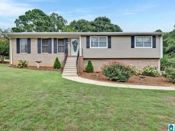 1420 Adams St, Pelham, AL 35124