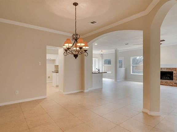 5th image of 4563 Whitehall Dr