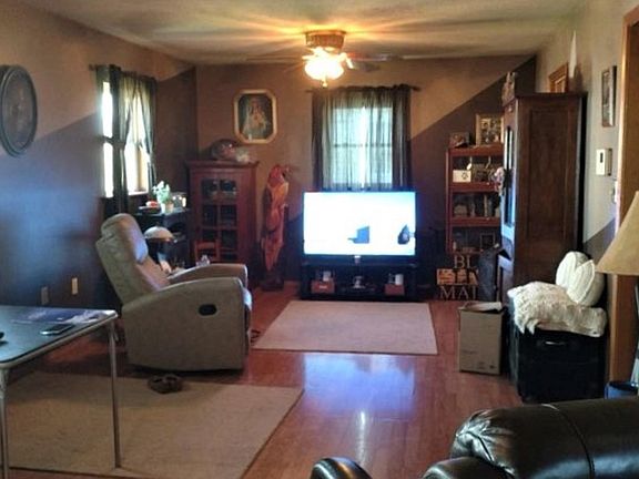 5th image of 2325 S Pershing Dr