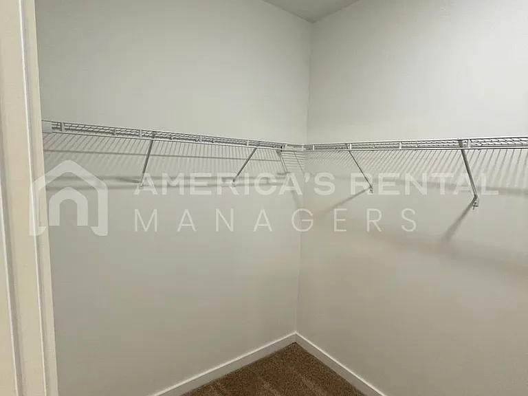 2124 Sullivan Dr — Photo 14