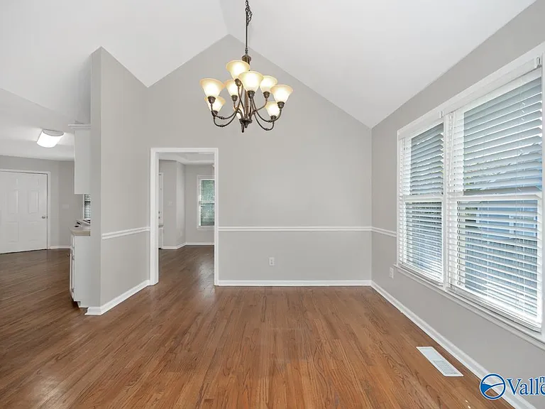 180 Jarrett Ln — Photo 13