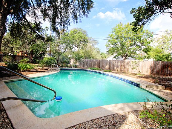 5th image of 16707 TURKEY POINT ST