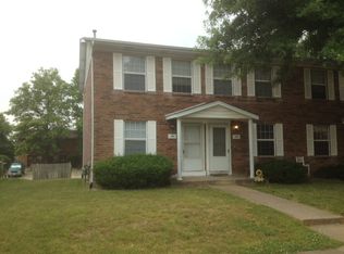 1663 Meyer Dr, Saint Charles, MO 63303