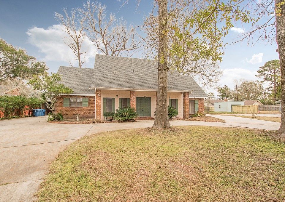 1st image of 411 Robinhood Cir