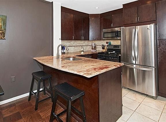 2nd image of 100 E Hartsdale Ave APT 2RE