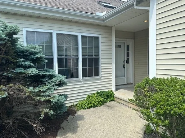 72 Orchard Meadow Dr Unit 72, Shrewsbury, MA 01545