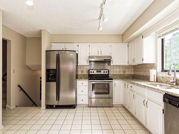 5th image of 4605 Elan Ct