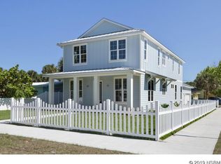 901 E 1st Ave, New Smyrna Beach, FL 32169