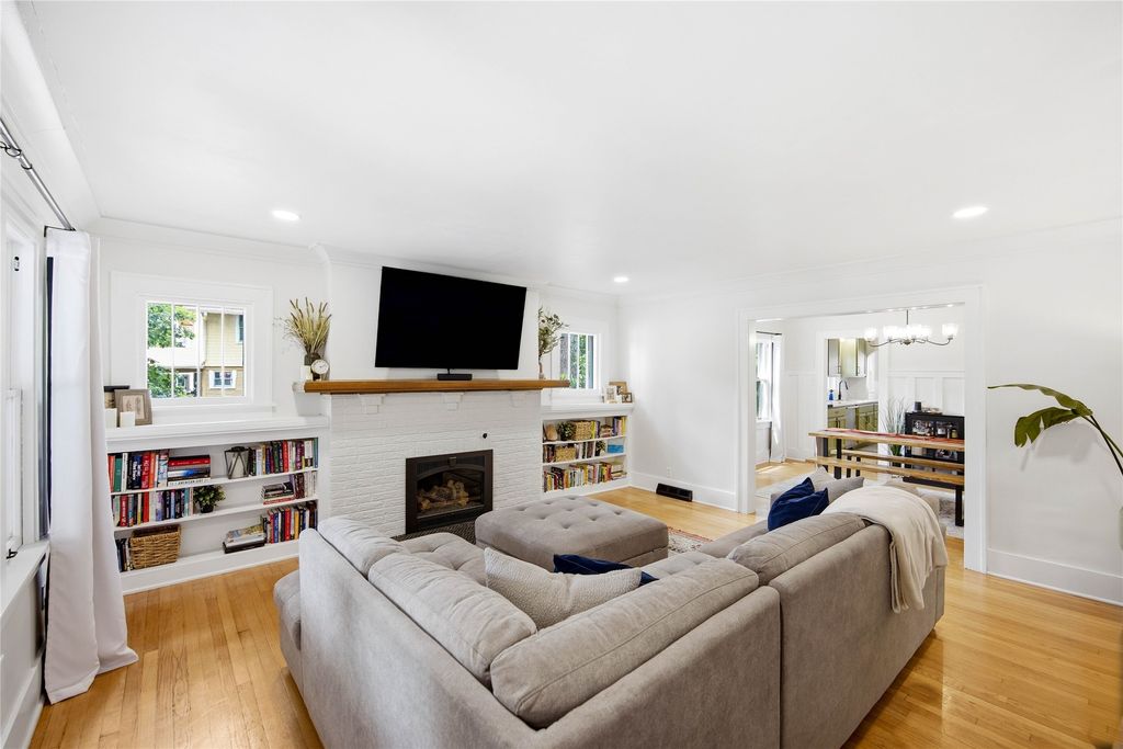 3729 Kingman Blvd, Des Moines, IA - View 5