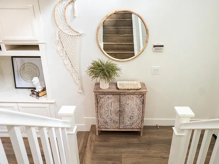 41 Fieldhouse — Photo 32