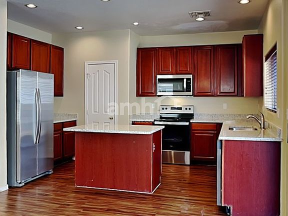 3rd image of 6424 W Branham Ln