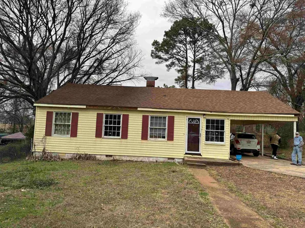1138 Ridgeway St, Florence, AL 35630