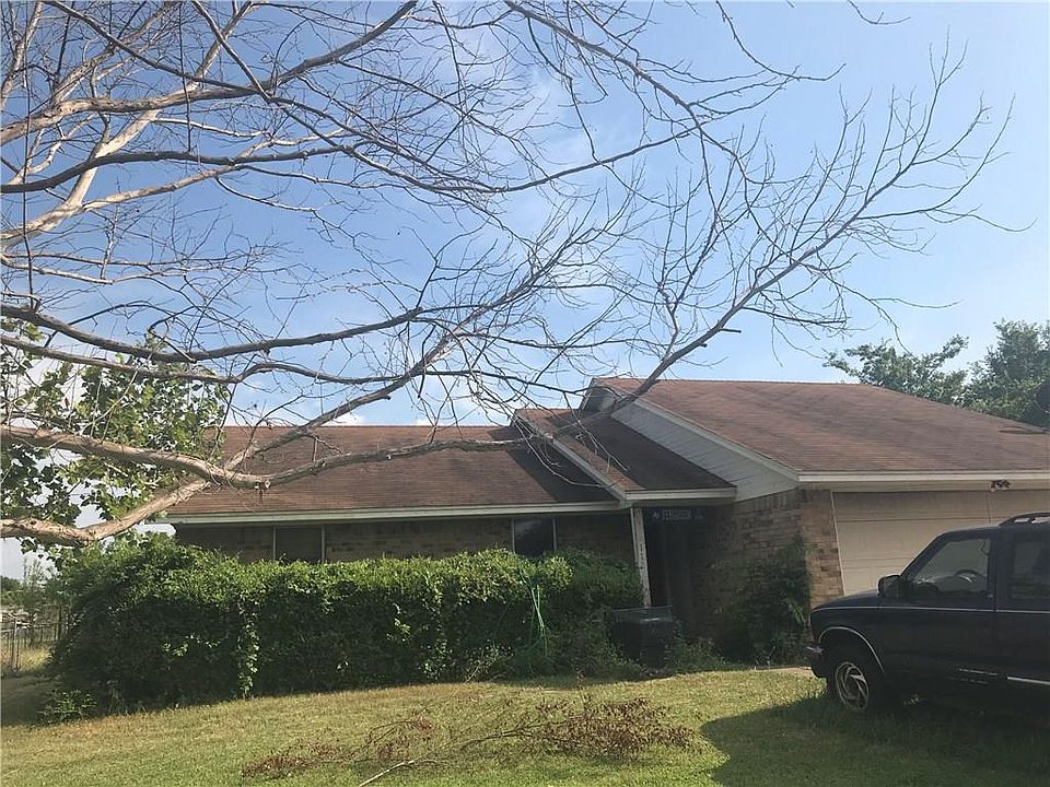 2nd image of 112 Becky Ln