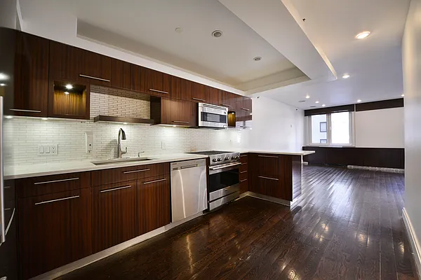 Rented by Starts New York Realty LLC | media 8