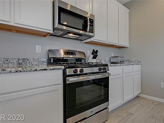 5th image of 11820 Glinda Ct
