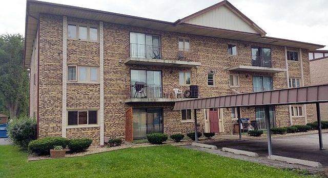 1st image of 10607 Southwest Hwy APT 3B