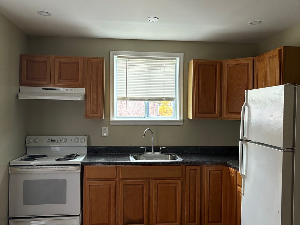 1st image of 6535 Woodland Ave Floor 2
