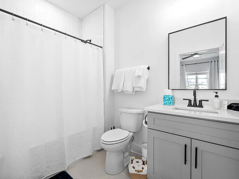 700 N Dupont Ave #322 — Photo 6