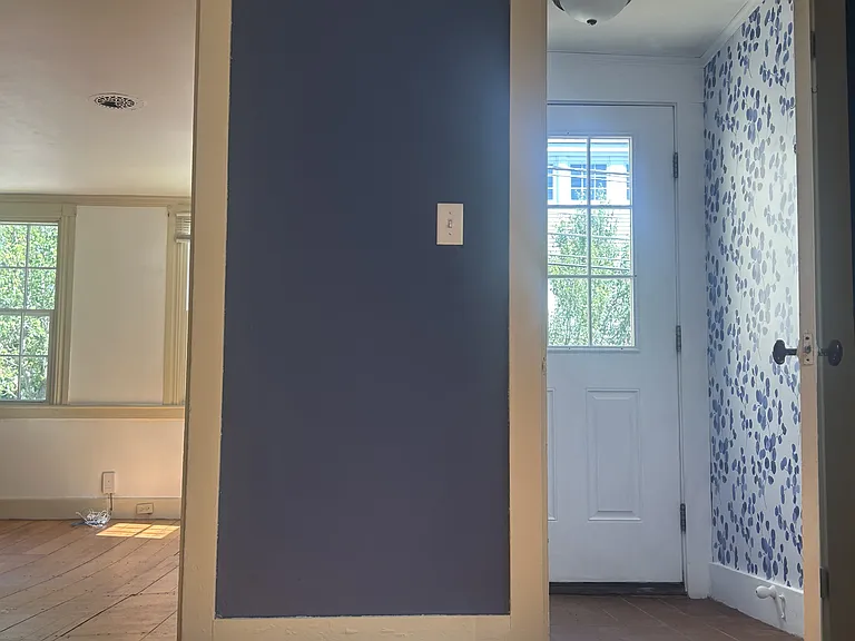 35 Noble St — Photo 6