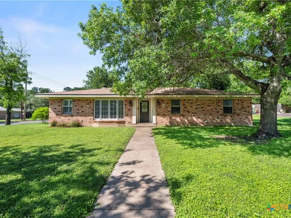 400 Downing St, Belton, TX 76513