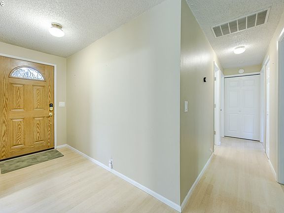 4th image of 2258 Brittany St
