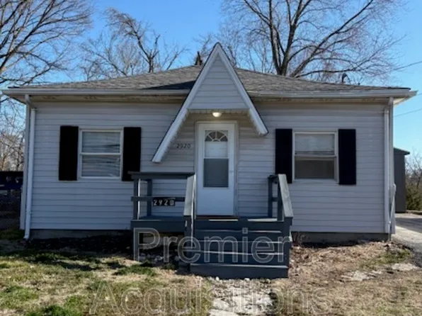 2920 Hillcrest Ave, Alton, IL 62002