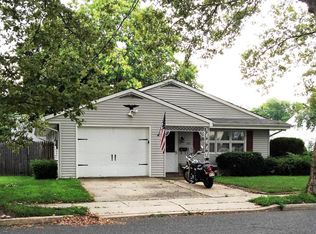 425 Atlantic St, Keyport, NJ 07735