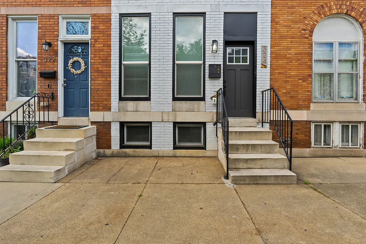 Building Photo - 324 E 23rd St