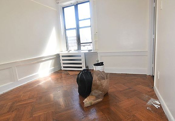 3rd image of 970 42nd St #4D