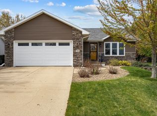 942 71st St NE, Cedar Rapids, IA 52402