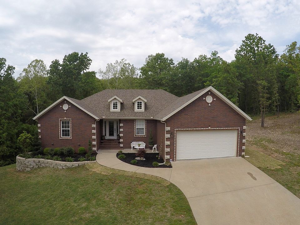 1st image of 11 Sorbie Dr