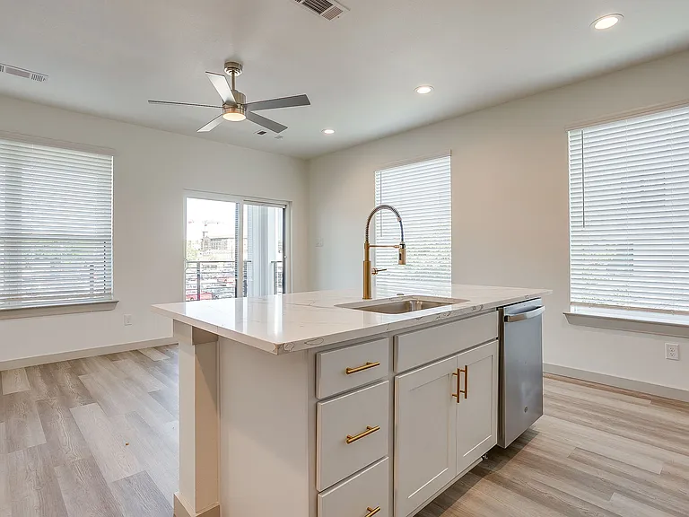 3141 McCart Ave — Photo 21