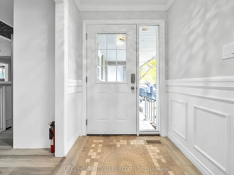 5 Centennial Dr — Photo 6