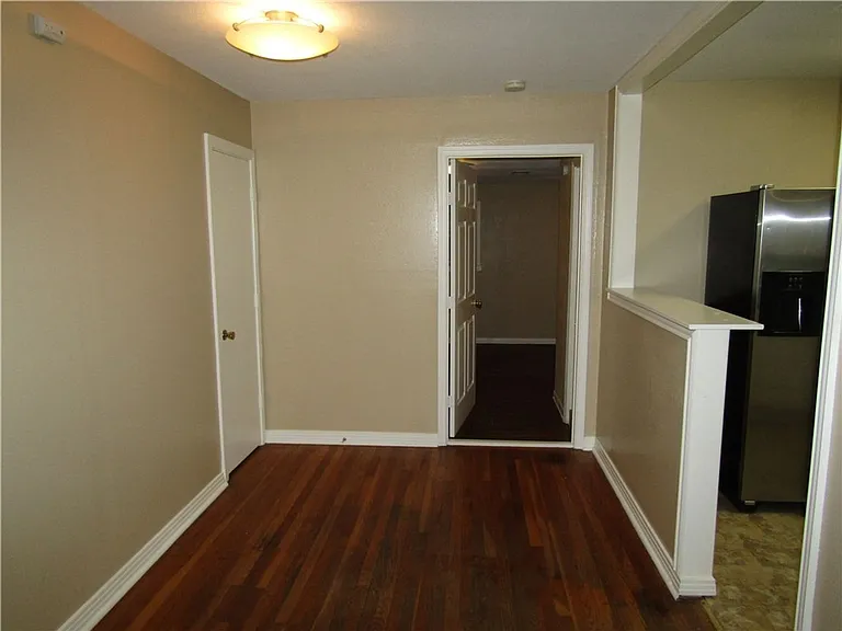 3715 Hollywood Ave — Photo 9