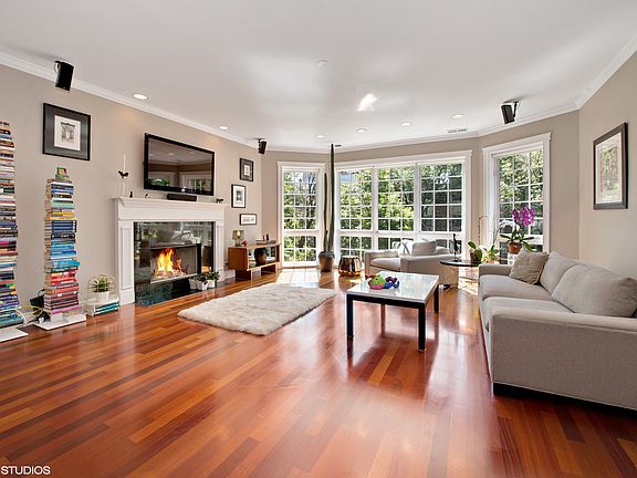 2nd image of 536 W Oakdale Ave APT 3