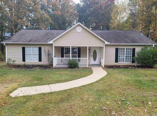 593 Parmer St, Roopville, GA 30170