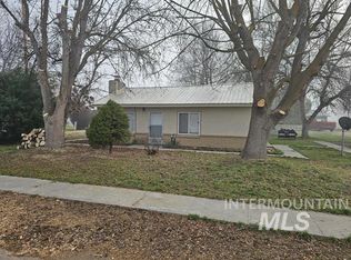 918 N 11th St, Payette, ID 83661