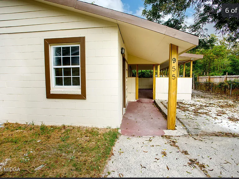 955 Putnam St — Photo 4