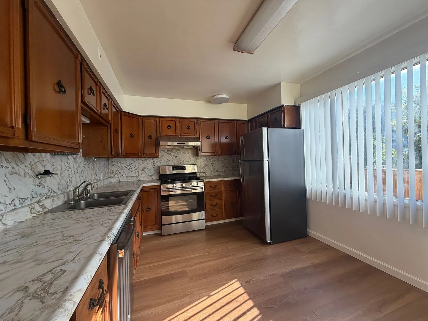 Spacious & Comfortable 2-Bedroom Home with Updated Kitchen, In-Unit Laundry & Outdoor Space, Park... — Photo 3