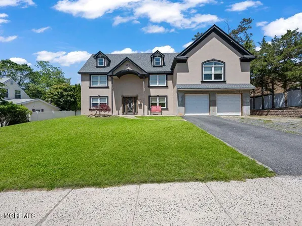 101 Oxford Lane, Matawan, NJ 07747