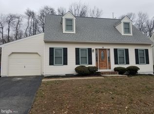 19 Sentry Ln, Newark, DE 19711