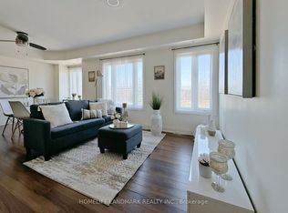 320 John St #215, Markham, ON
