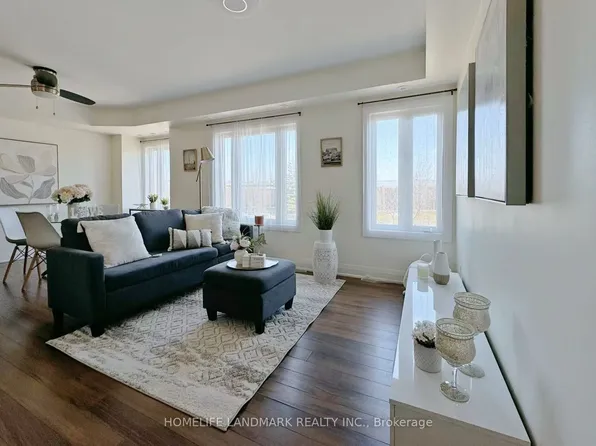 320 John St #215, Markham, ON L3T 0B1