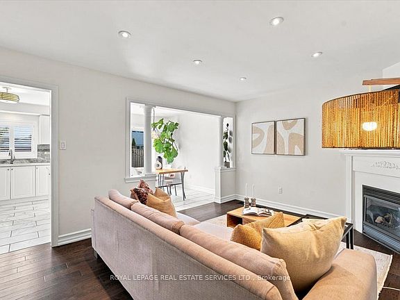 5th image of 2970 Berwick Dr #3