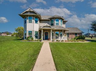 490 Black Champ Rd, Waxahachie, TX 75167