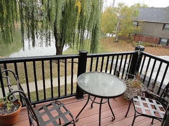 Private Balcony with Water Views!